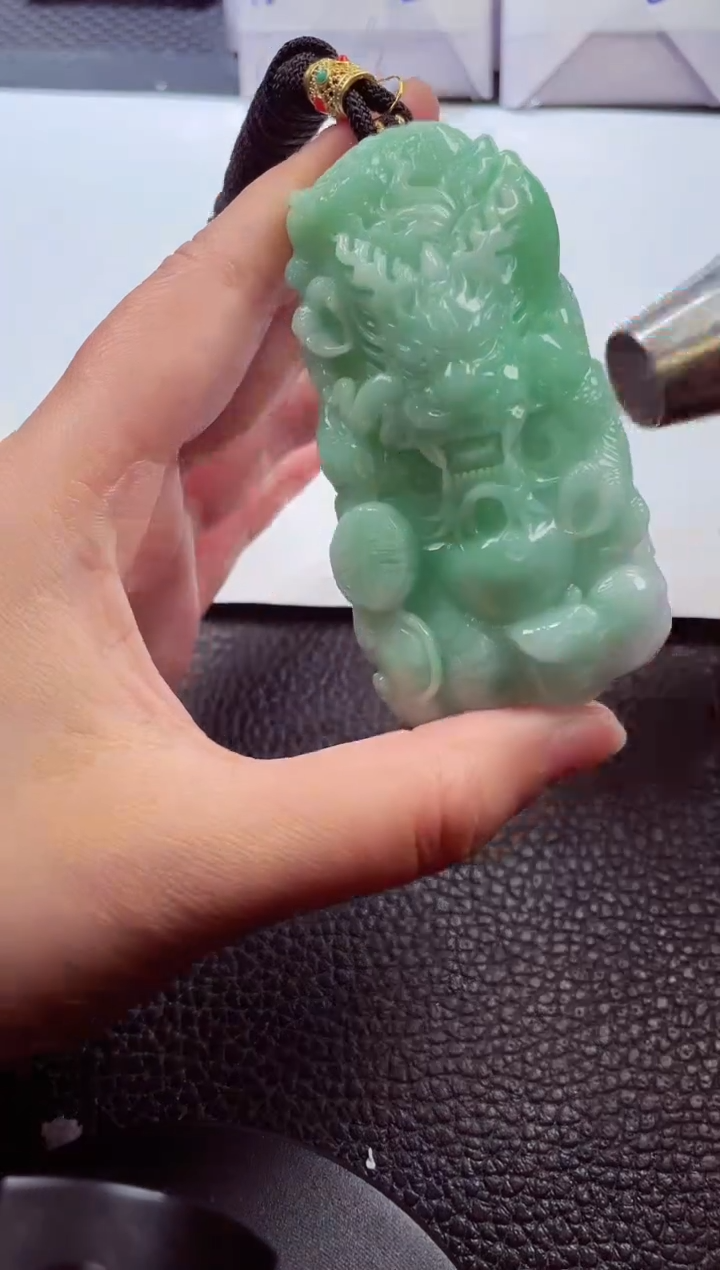 颈饰未镶嵌翡翠00008696