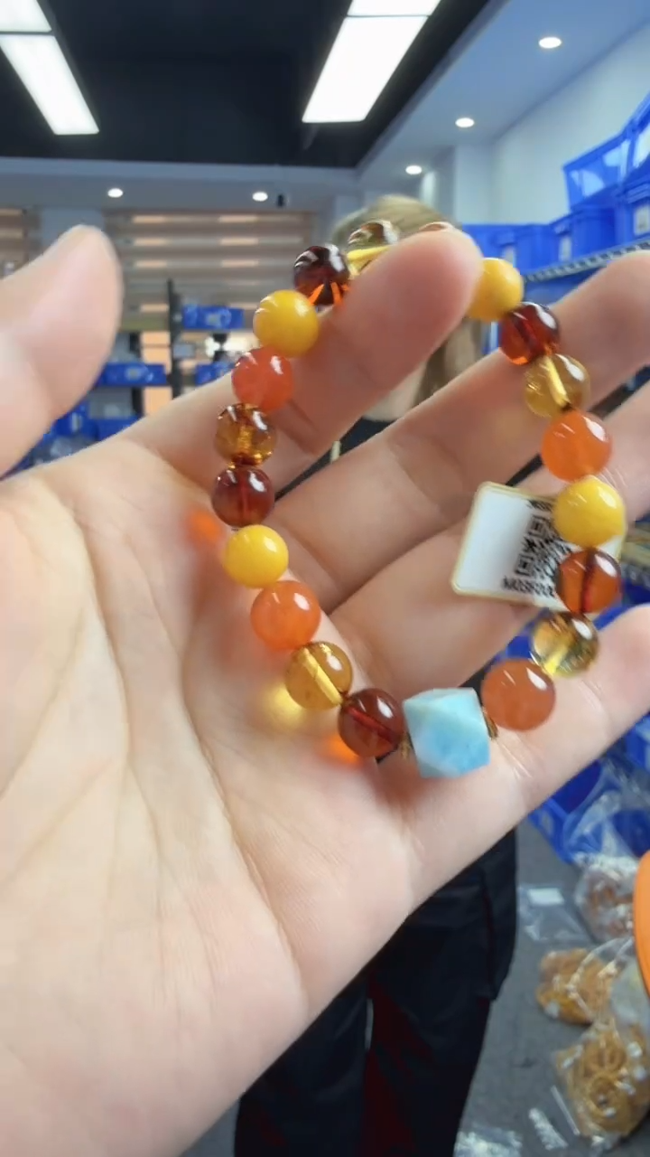 未镶嵌琥珀手链8秒拍号 假一罚三
