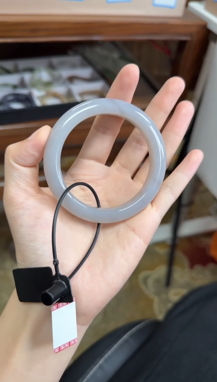 未镶嵌手镯和田玉56