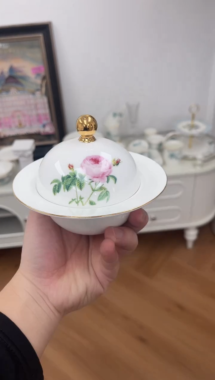 杯玫瑰草帽炖盅（微瑕不退换）