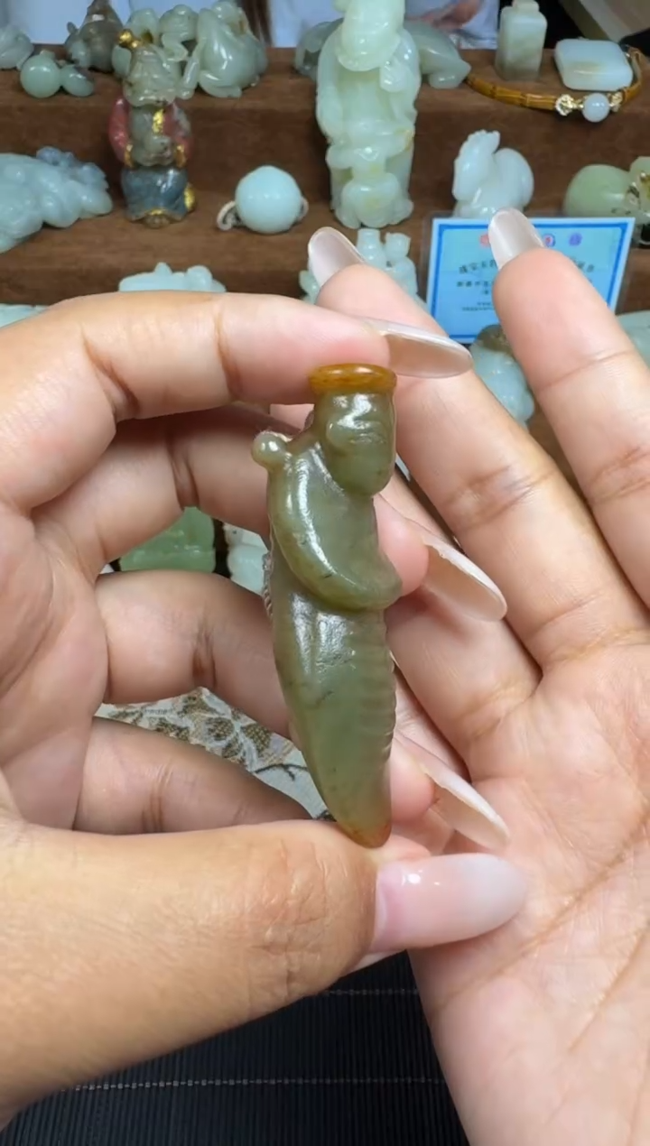 颈饰未镶嵌和田玉1