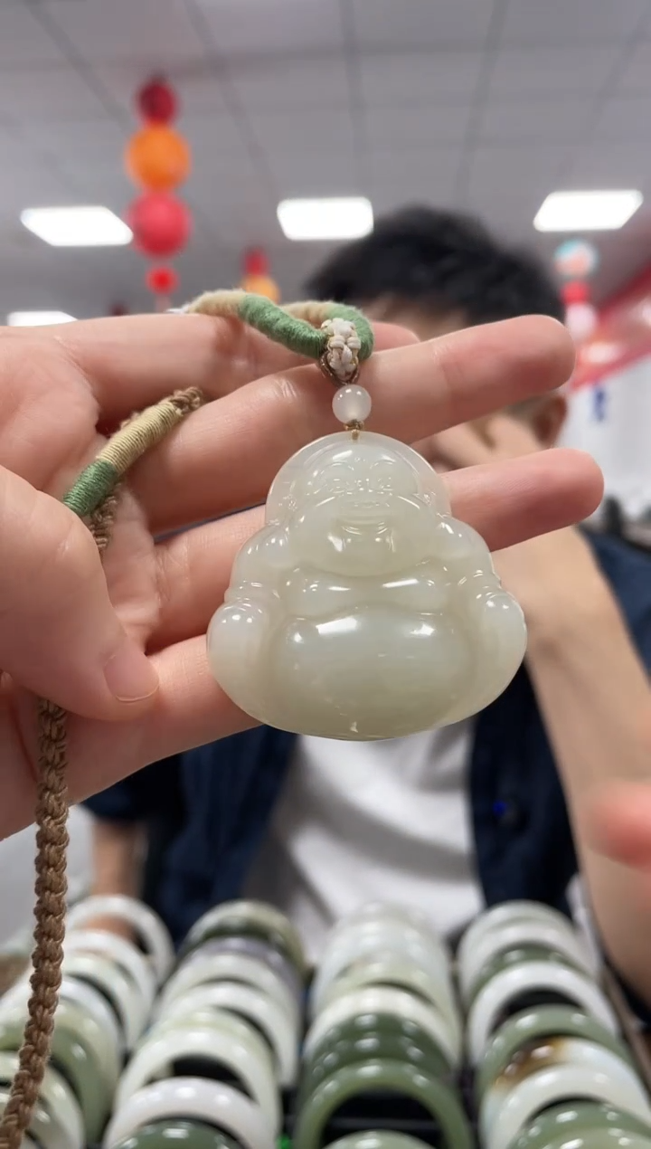 和田玉未镶嵌颈饰暖色大佛公挂件一件