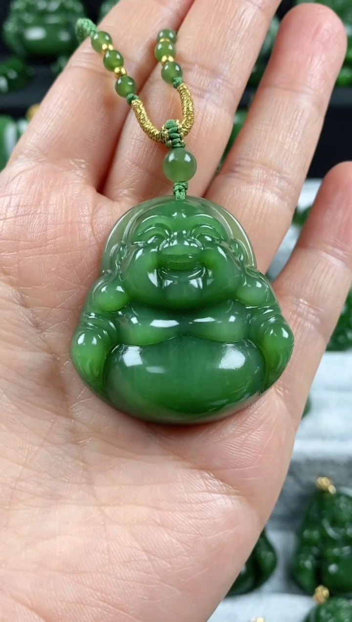 和田玉未镶嵌颈饰佛公