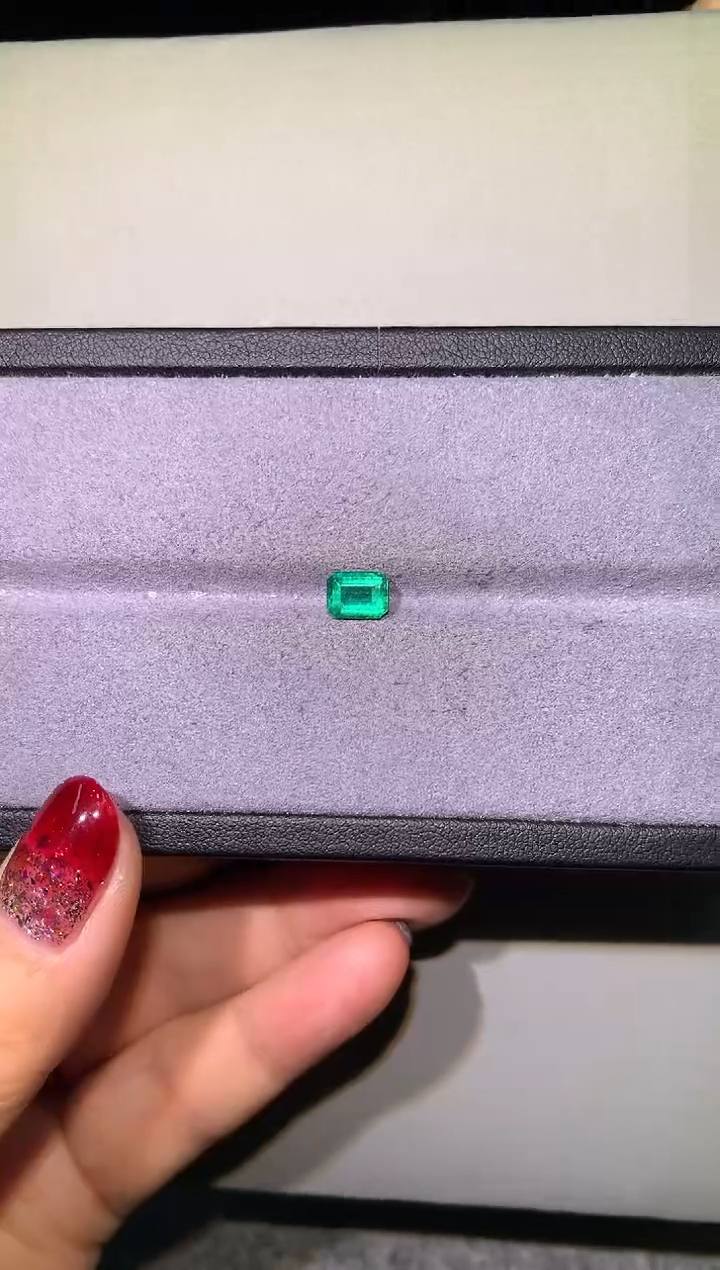 【闪购商品】祖母绿裸石未镶嵌1.25ctGRCVVG微油A032