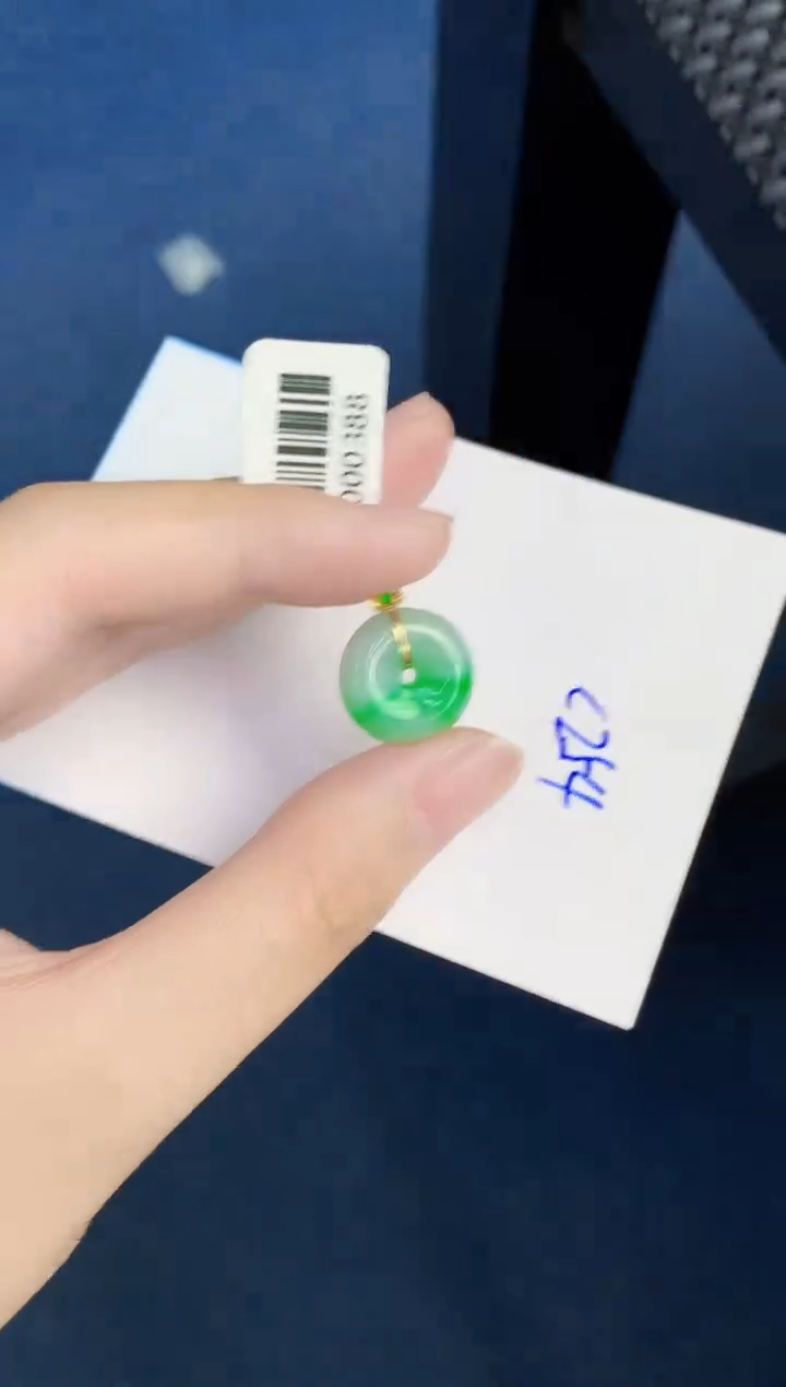 翡翠18K金镶嵌颈饰000000000