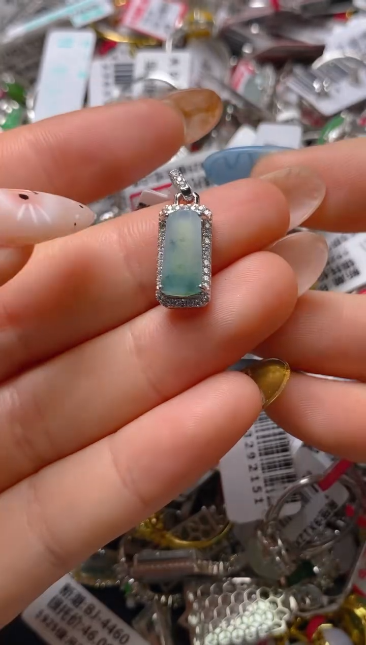 银S925镶嵌戒指翡翠百内无证书