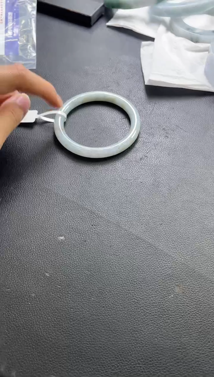 未镶嵌手镯定制翡翠手镯1