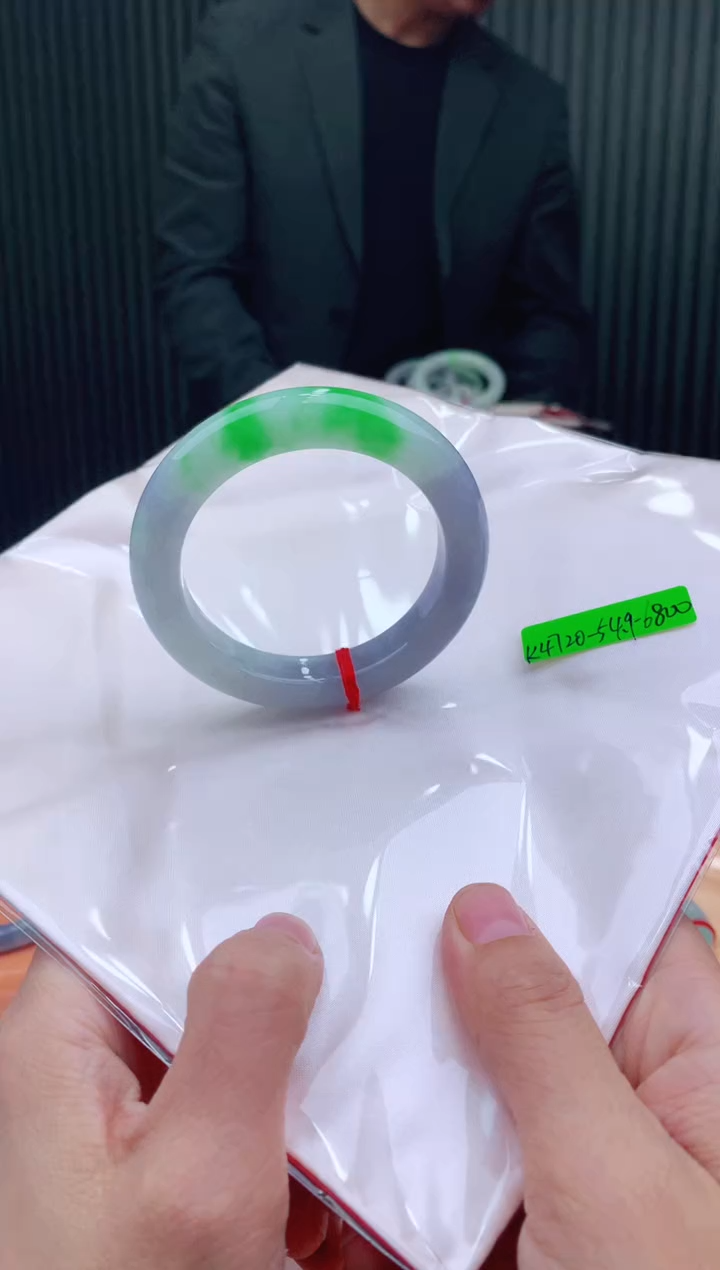 未镶嵌手镯翡翠54+