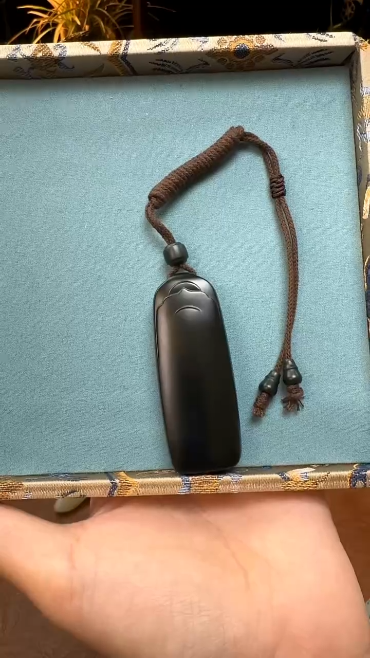 颈饰未镶嵌和田玉新疆和田玉塔青特细平安牌