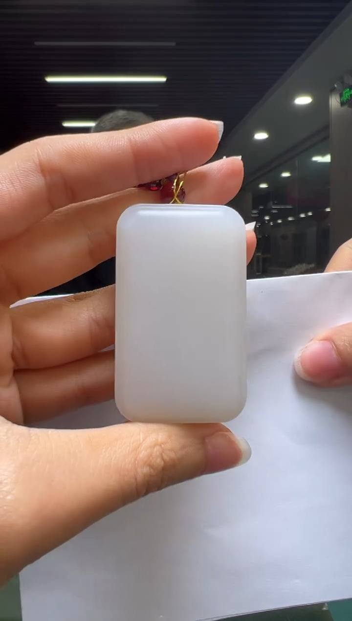 【闪购商品】和田玉吊坠未镶嵌无事牌配珠链