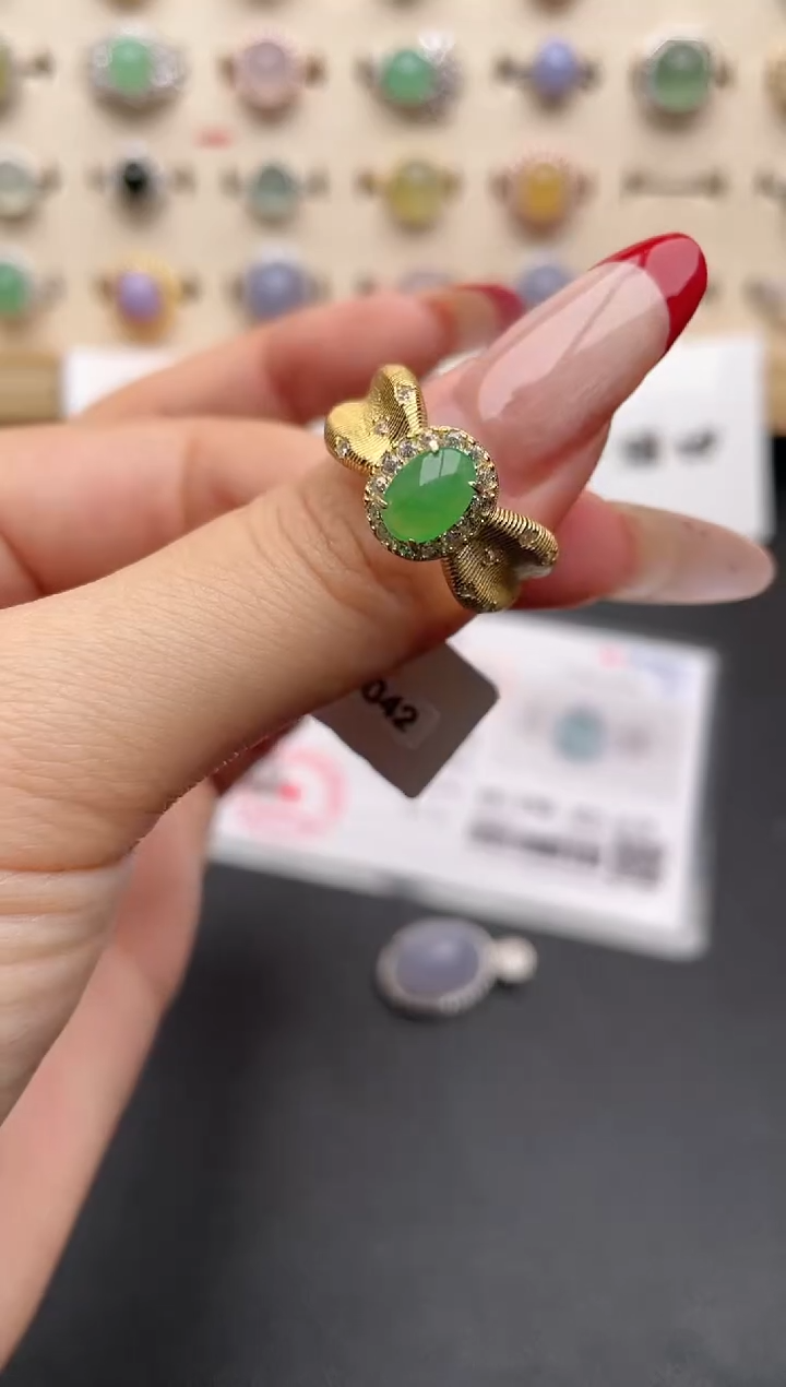 【闪购商品】翡翠戒指银S925镶嵌一物一证一礼盒