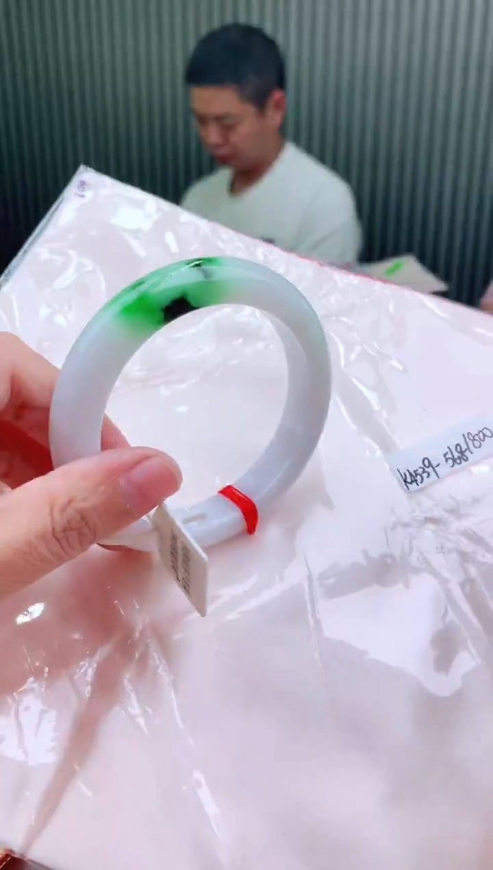 未镶嵌手镯翡翠56