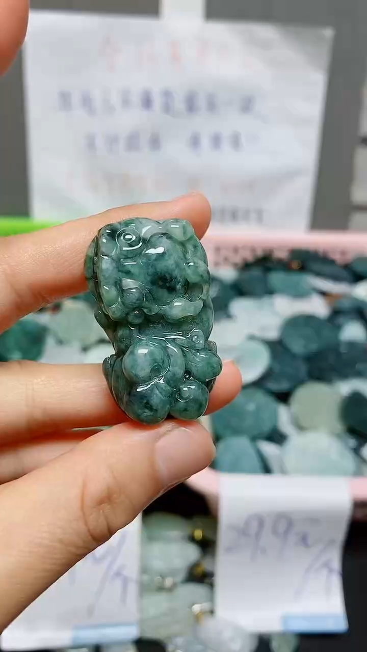 【闪购商品】翡翠颈饰未镶嵌天然翡翠A货