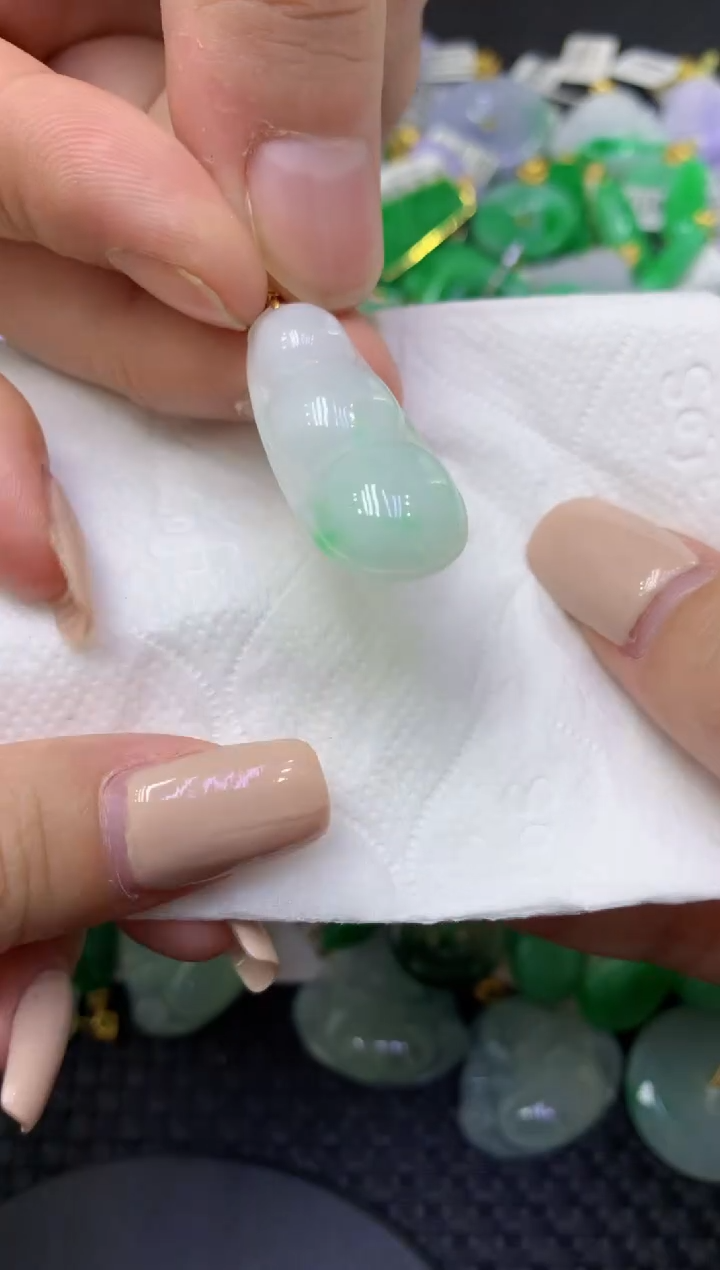 颈饰未镶嵌翡翠天然缅甸翡翠A货