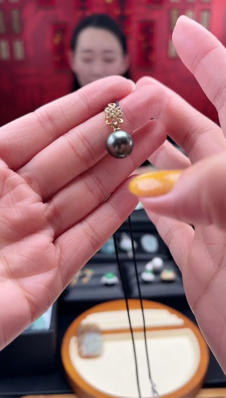 【闪购商品】海水珍珠颈饰18K金镶嵌吊坠