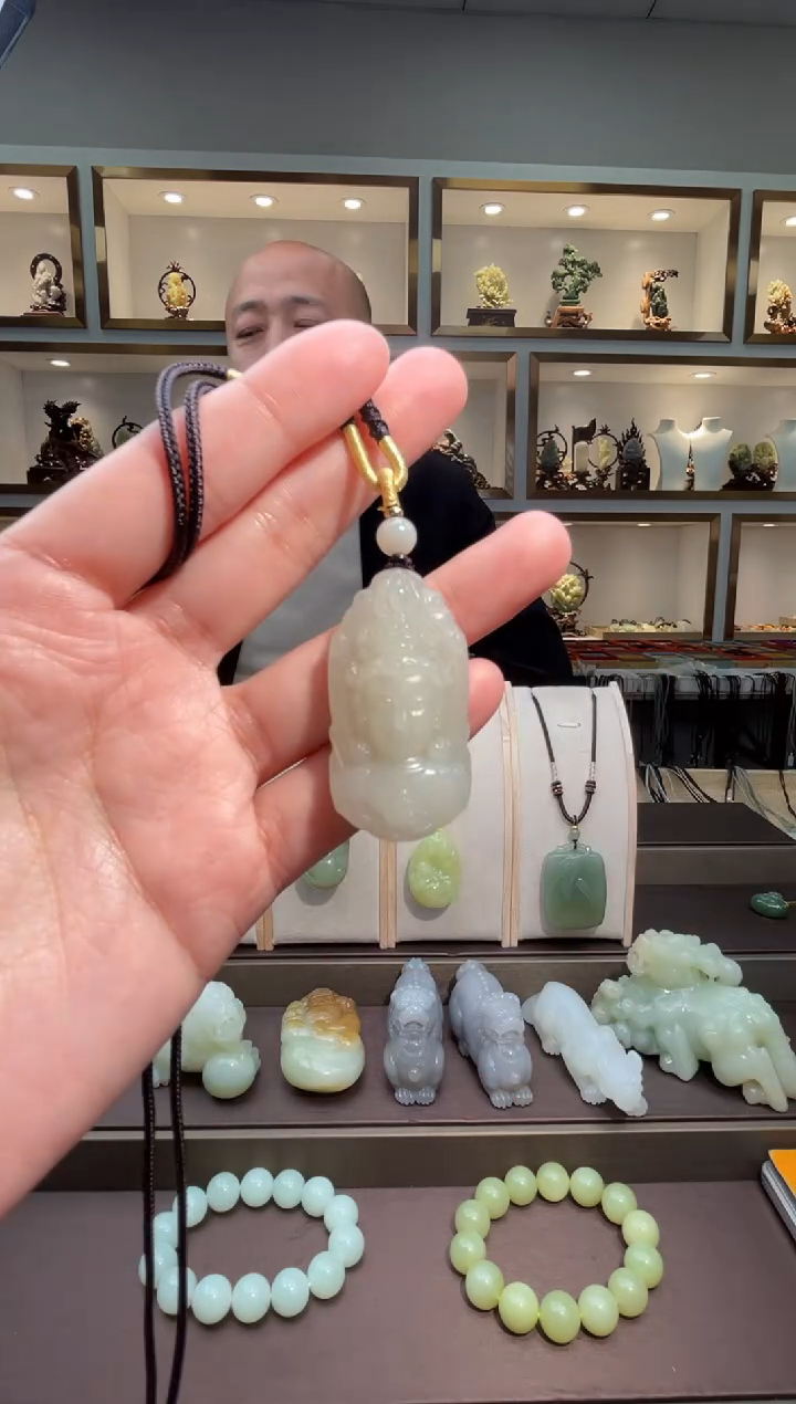 颈饰未镶嵌和田玉苏