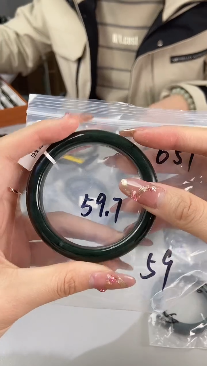 【闪购商品】和田玉手镯未镶嵌和田玉手镯651