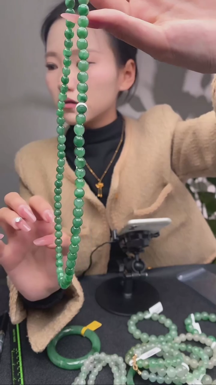【闪购商品】石英质玉手链未镶嵌珠串