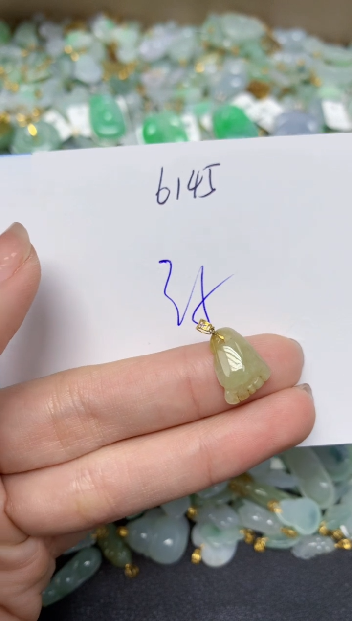 【闪购商品】翡翠颈饰18K金镶嵌天然翡翠A货