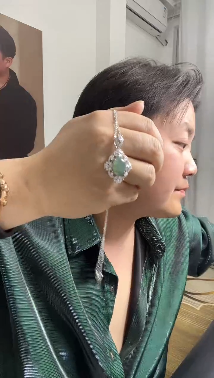 【闪购商品】翡翠颈饰未镶嵌吊坠