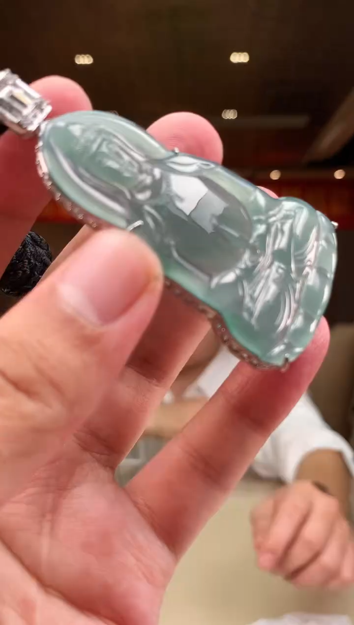 【闪购商品】翡翠颈饰未镶嵌             *307