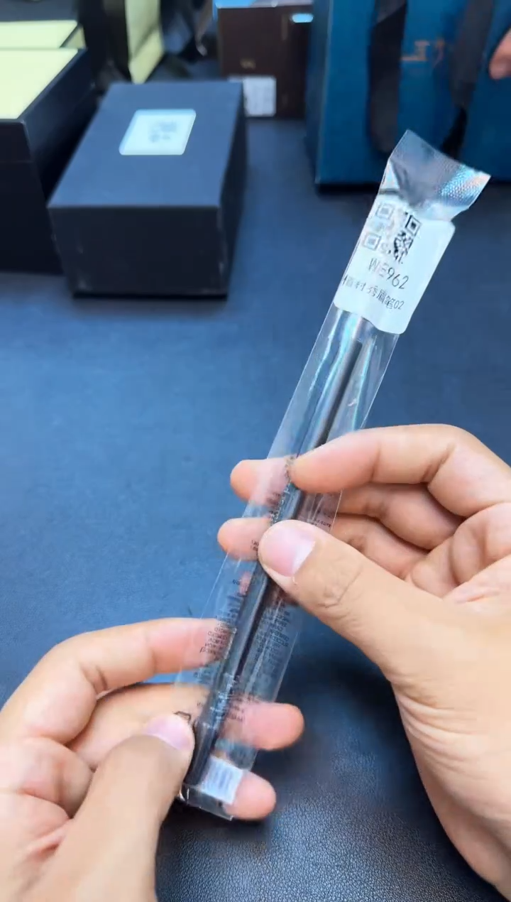 瓷片全新正品一件不留@@WE962