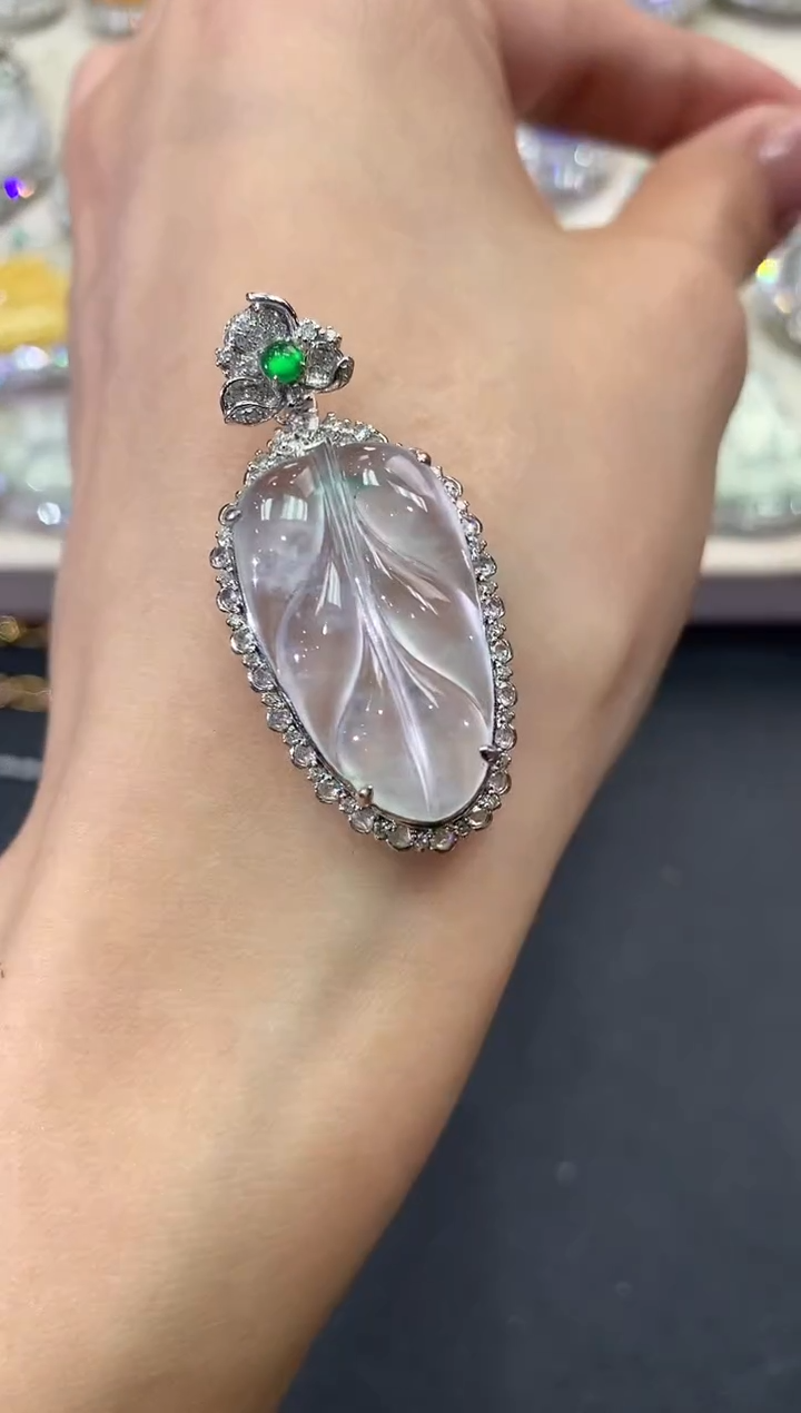 【闪购商品】翡翠吊坠(不含链)18K金镶嵌w57      