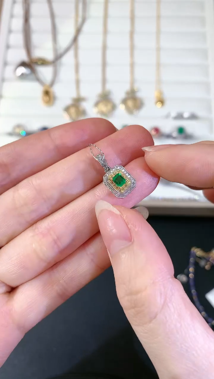 【闪购商品】祖母绿吊坠18K金镶嵌S155|1980