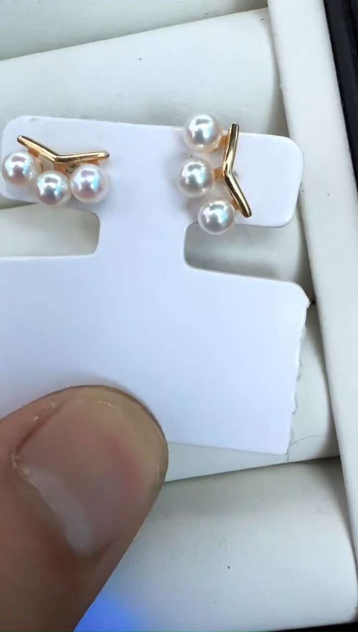 【闪购商品】海水珍珠耳饰银S925镶嵌耳钉