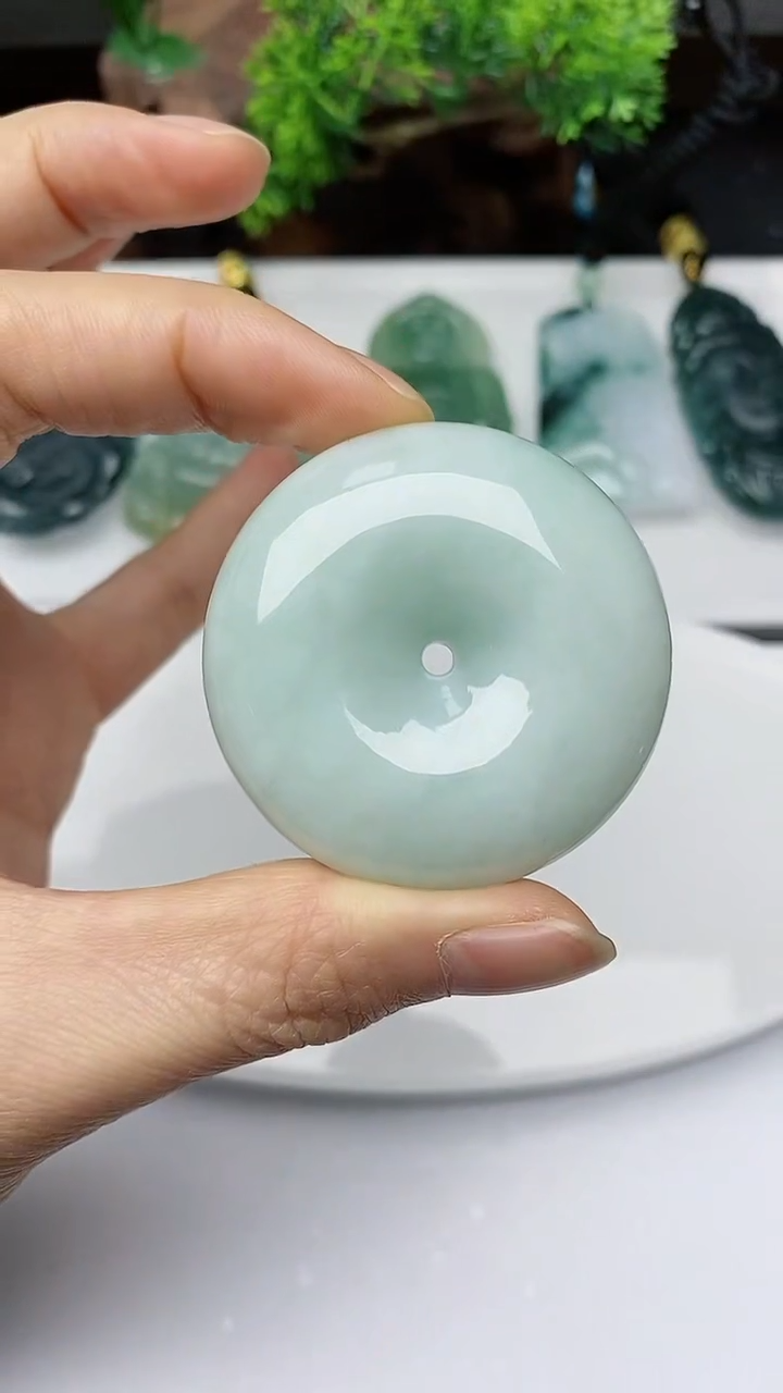 【闪购商品】翡翠颈饰未镶嵌