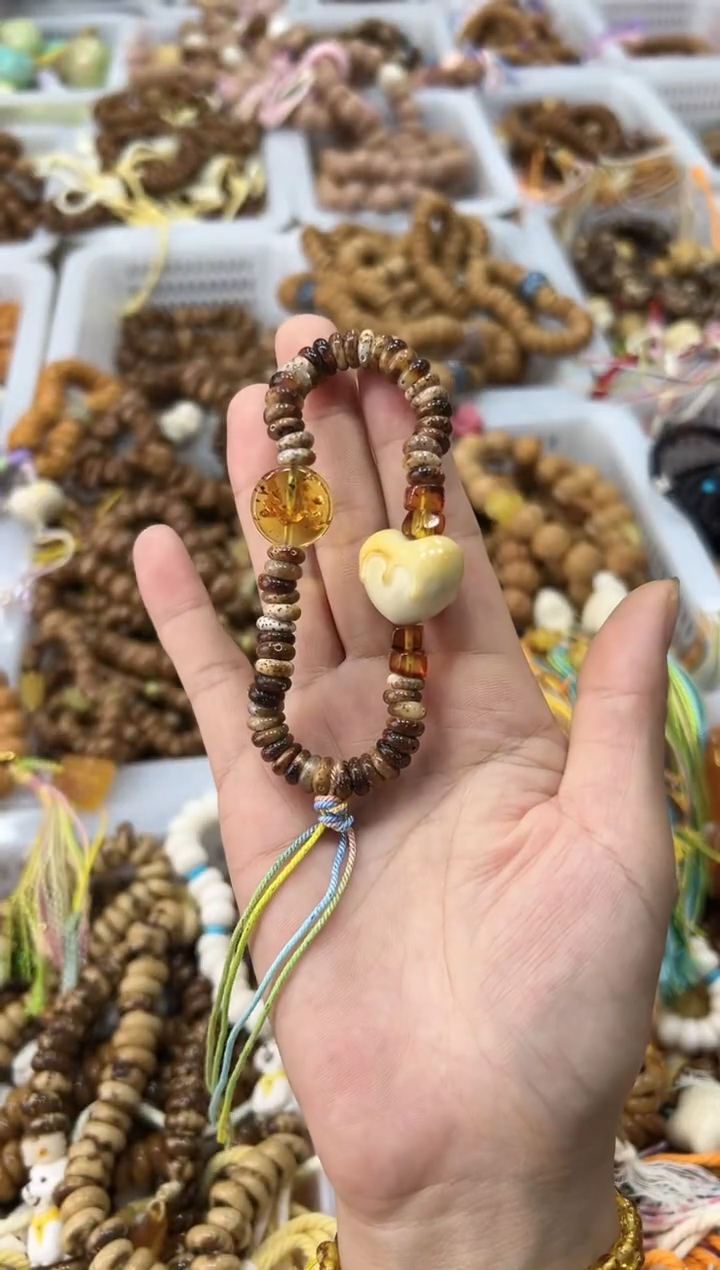 手串星月菩提卡8 精品泥鳅背天然火烧云单圈 手持【多样性发其一】