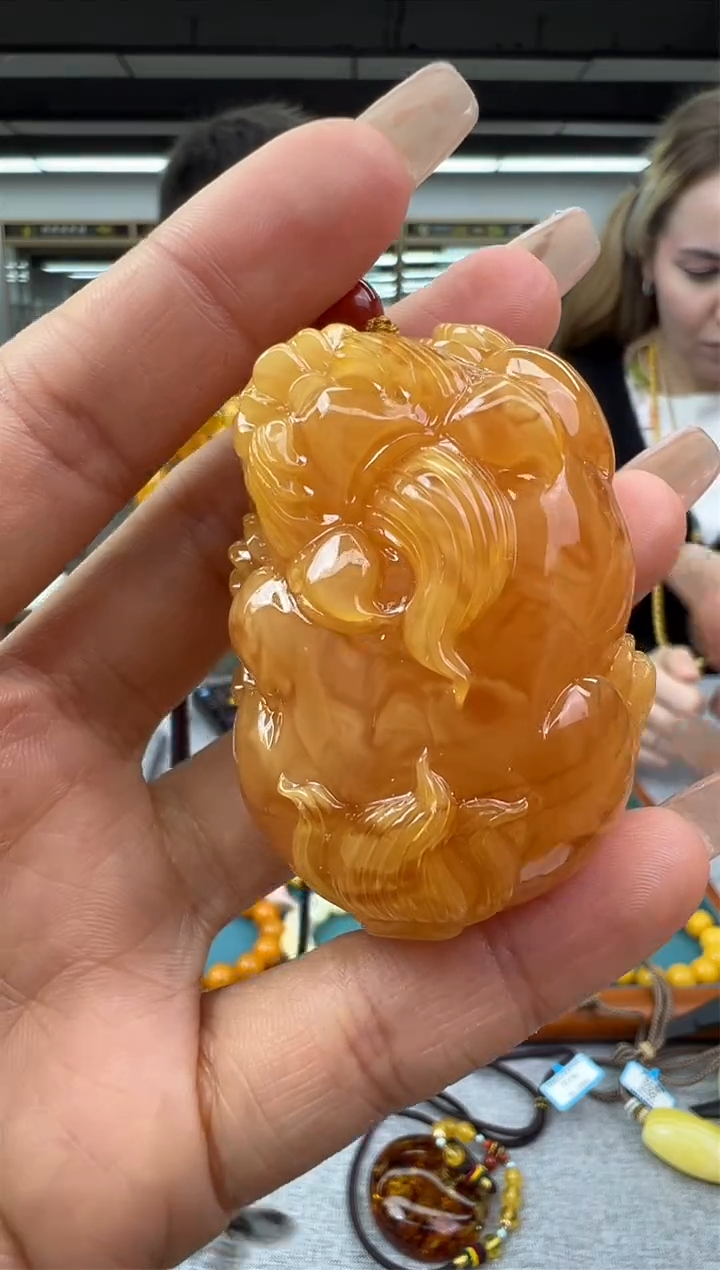 【闪购商品】琥珀颈饰未镶嵌18秒拍号