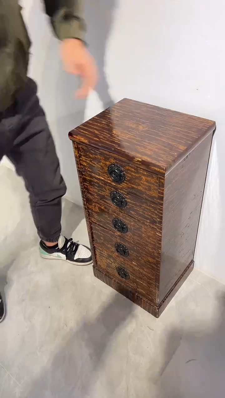 樱皮 落地收纳柜