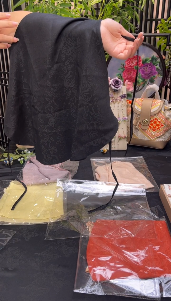 织绣A***e非遗苏绣手工饰品