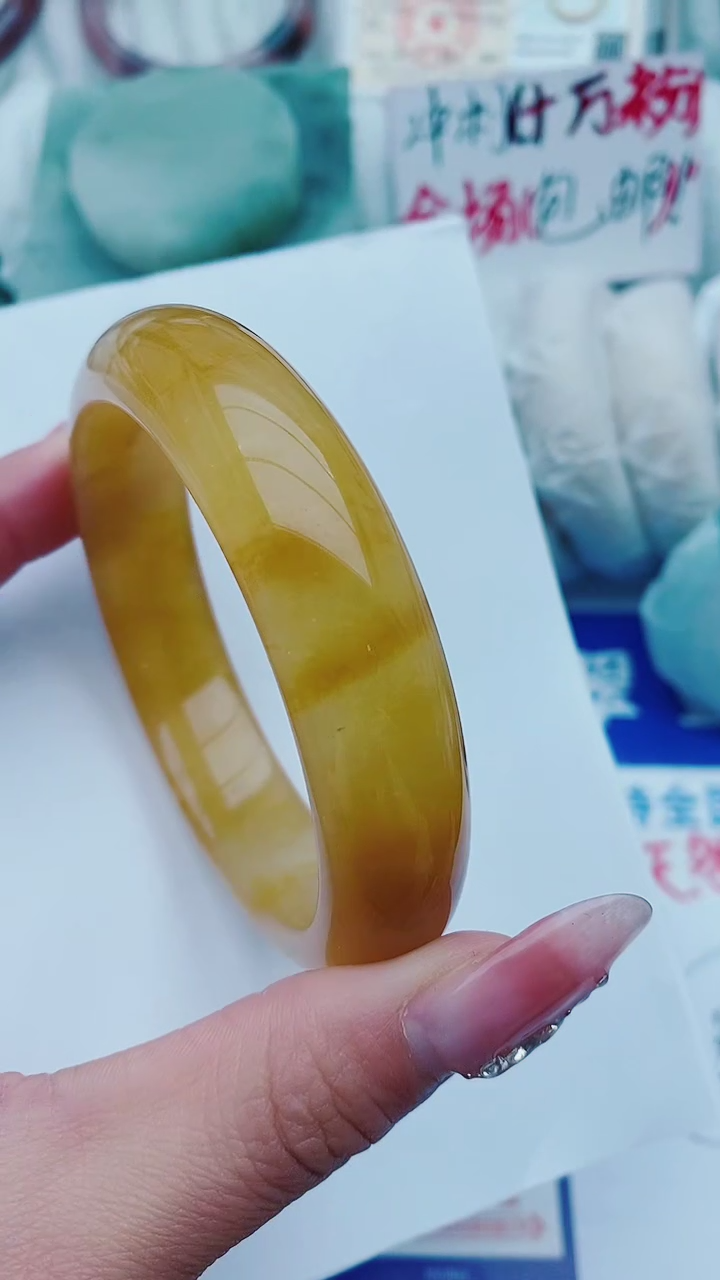 【闪购商品】石英质玉手镯未镶嵌C82-60-62