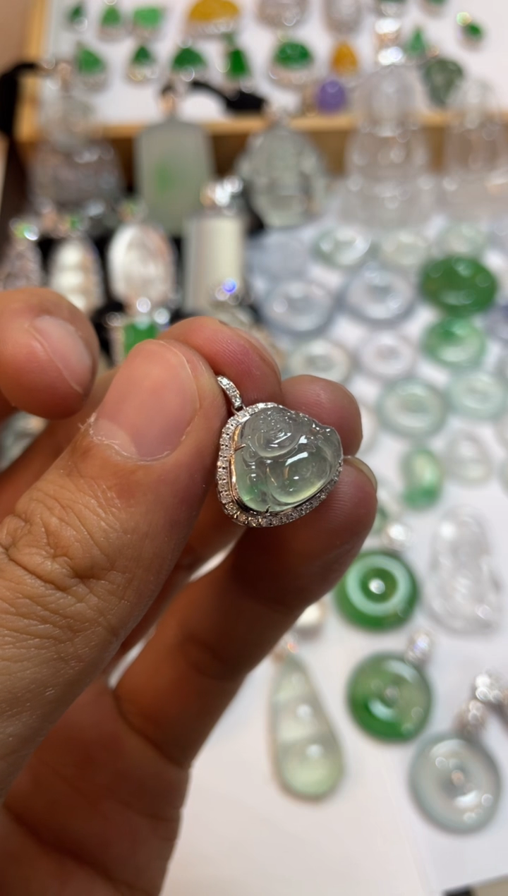 【闪购商品】翡翠吊坠(不含链)18K金镶嵌佛公