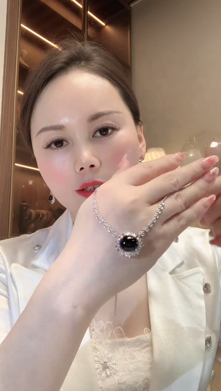 【闪购商品】翡翠套链18K金镶嵌A104 翡翠