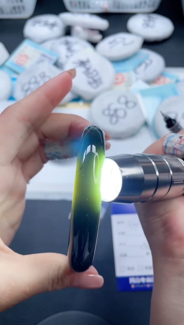 和田玉手镯未镶嵌13V265-56