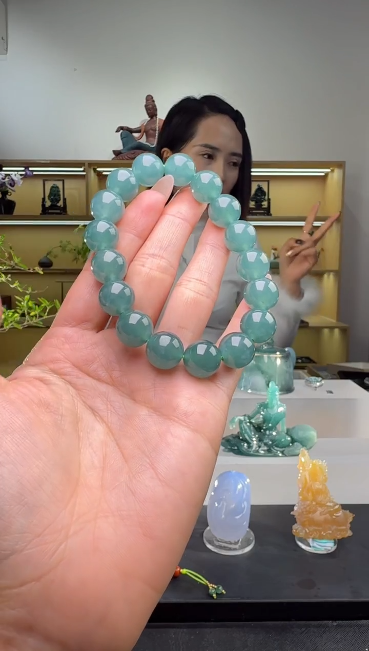 未镶嵌手串翡翠手串（多样性发其一）