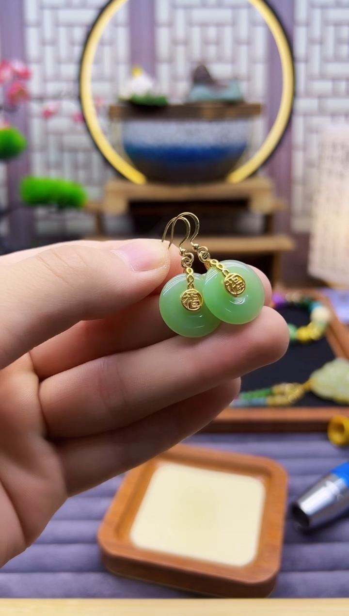 和田玉14K金镶嵌耳饰EEEEEEEEE