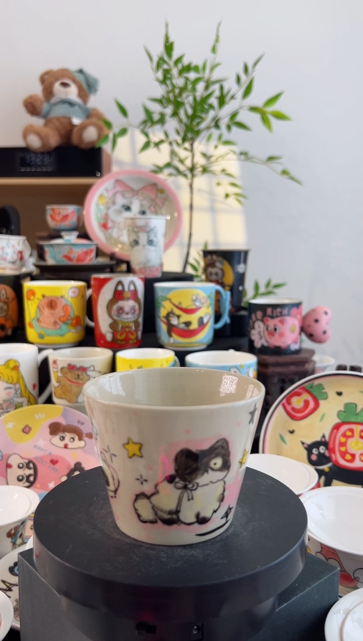 【闪购商品】摆件手工手绘陶瓷小杯杯
