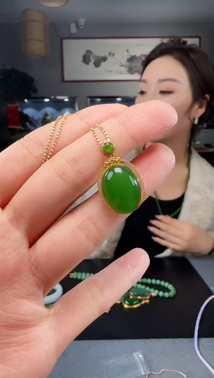 【闪购商品】和田玉吊坠(不含链)18K金镶嵌1