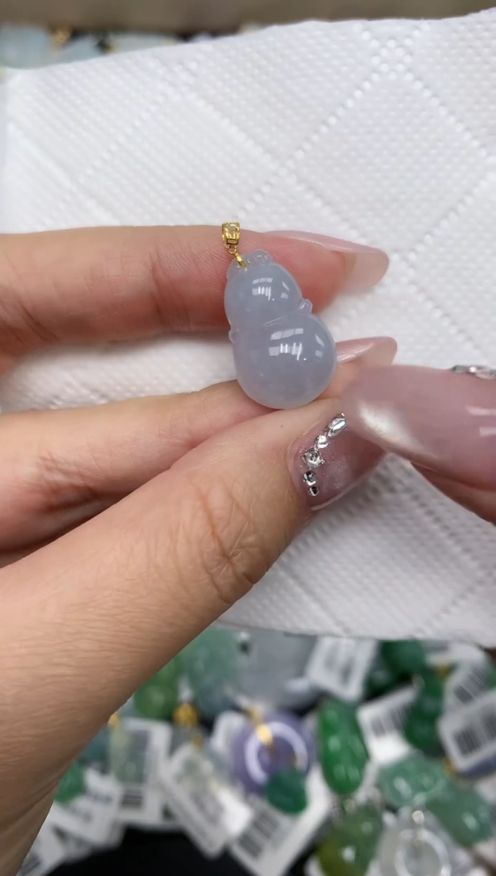 颈饰18K金镶嵌翡翠111111111111