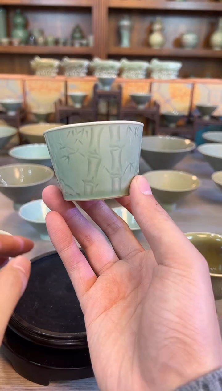 爱****丽龙泉青瓷竹节主人杯