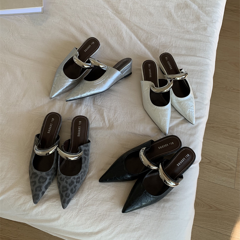 气质尖头坡跟浅口包头拖2025年春夏新款低跟外穿半拖鞋单鞋女