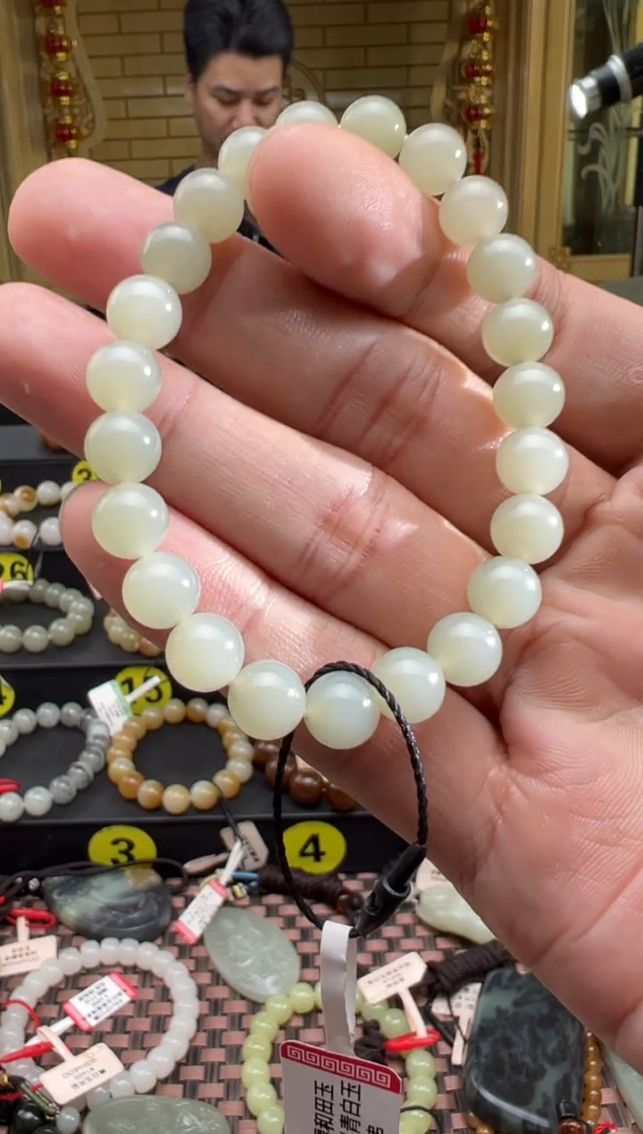 手串未镶嵌和田玉且末料青白玉手串卡8