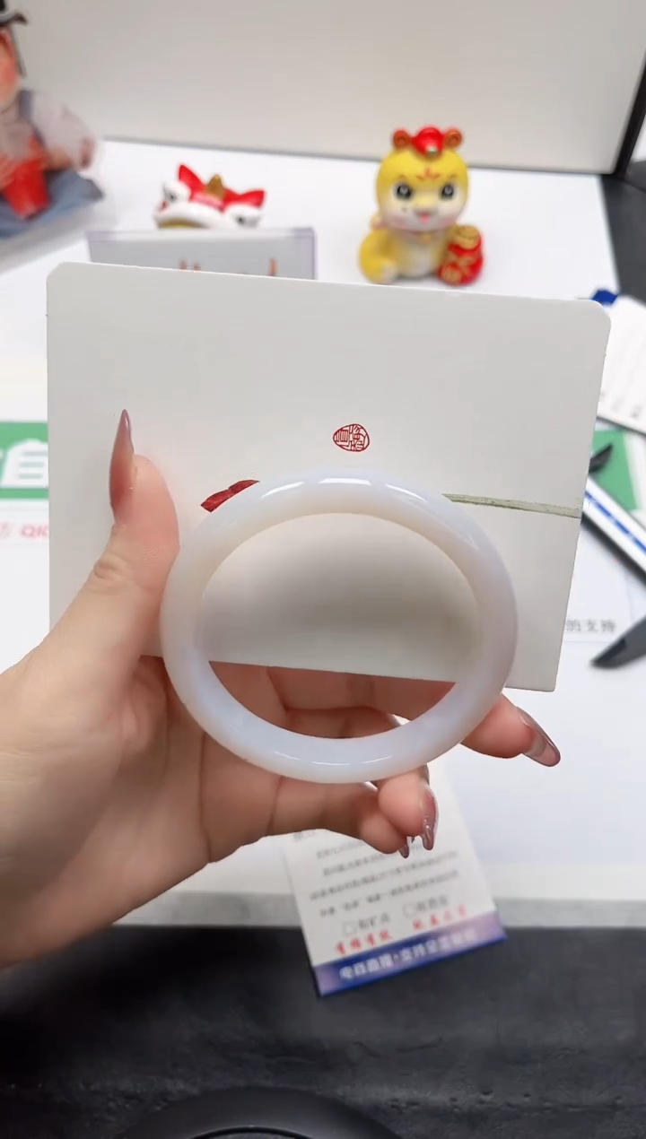 【闪购商品】石英质玉手镯未镶嵌348-60