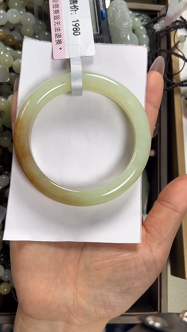 未镶嵌手镯和田玉@****U糖黄口