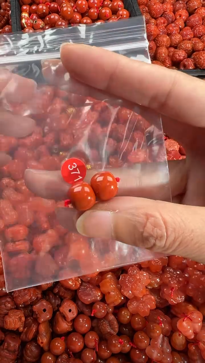 【闪购商品】南红玛瑙颈饰未镶嵌1