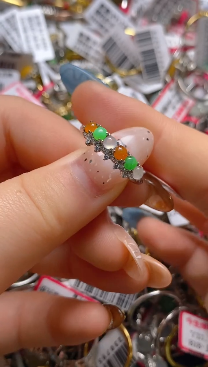 银S925镶嵌戒指翡翠百内无证书